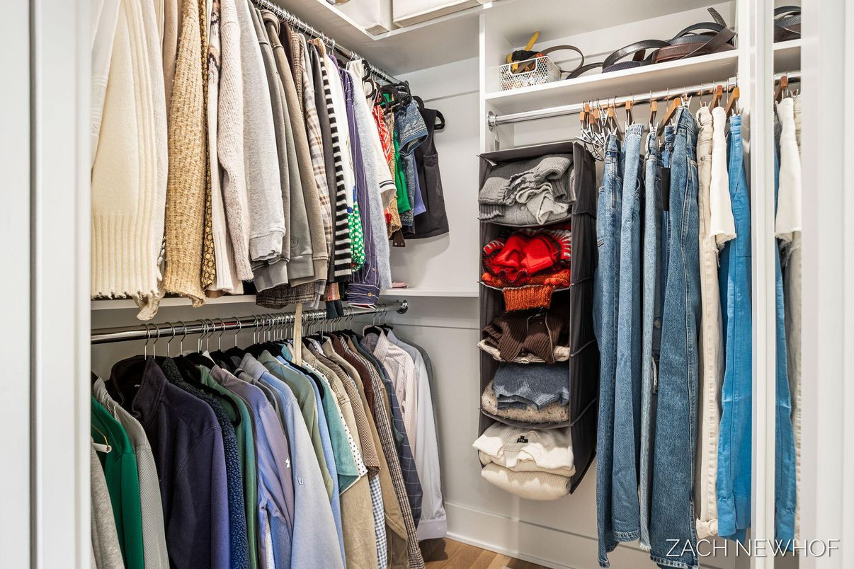 Interior, Walk-in Closets, Wood Texture Flooring