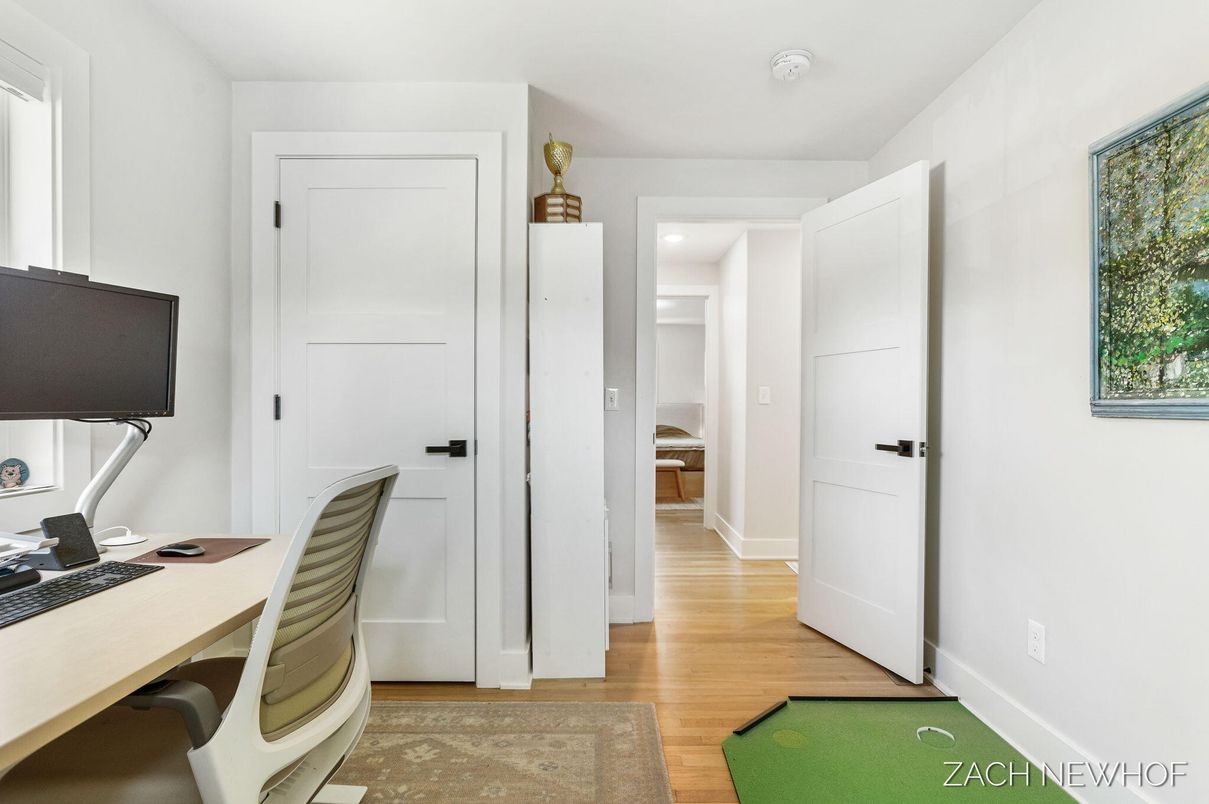 Home Office, Interior, Recessed Lighting, Wood Texture Flooring