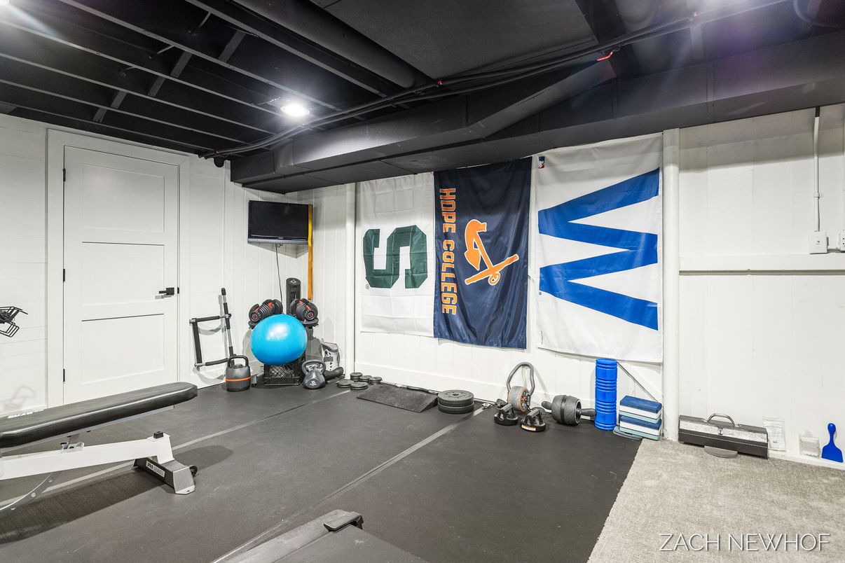 Fitness Equipment, Interior, Recessed Lighting