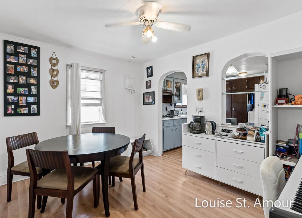 Dining room, Interior, Wood Texture Flooring