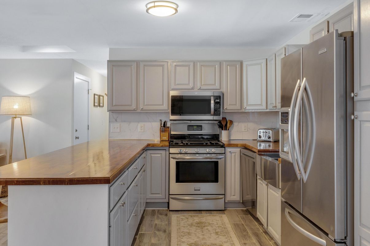 Interior, Kitchen, Stainless Steel Appliances, Wood Texture Flooring