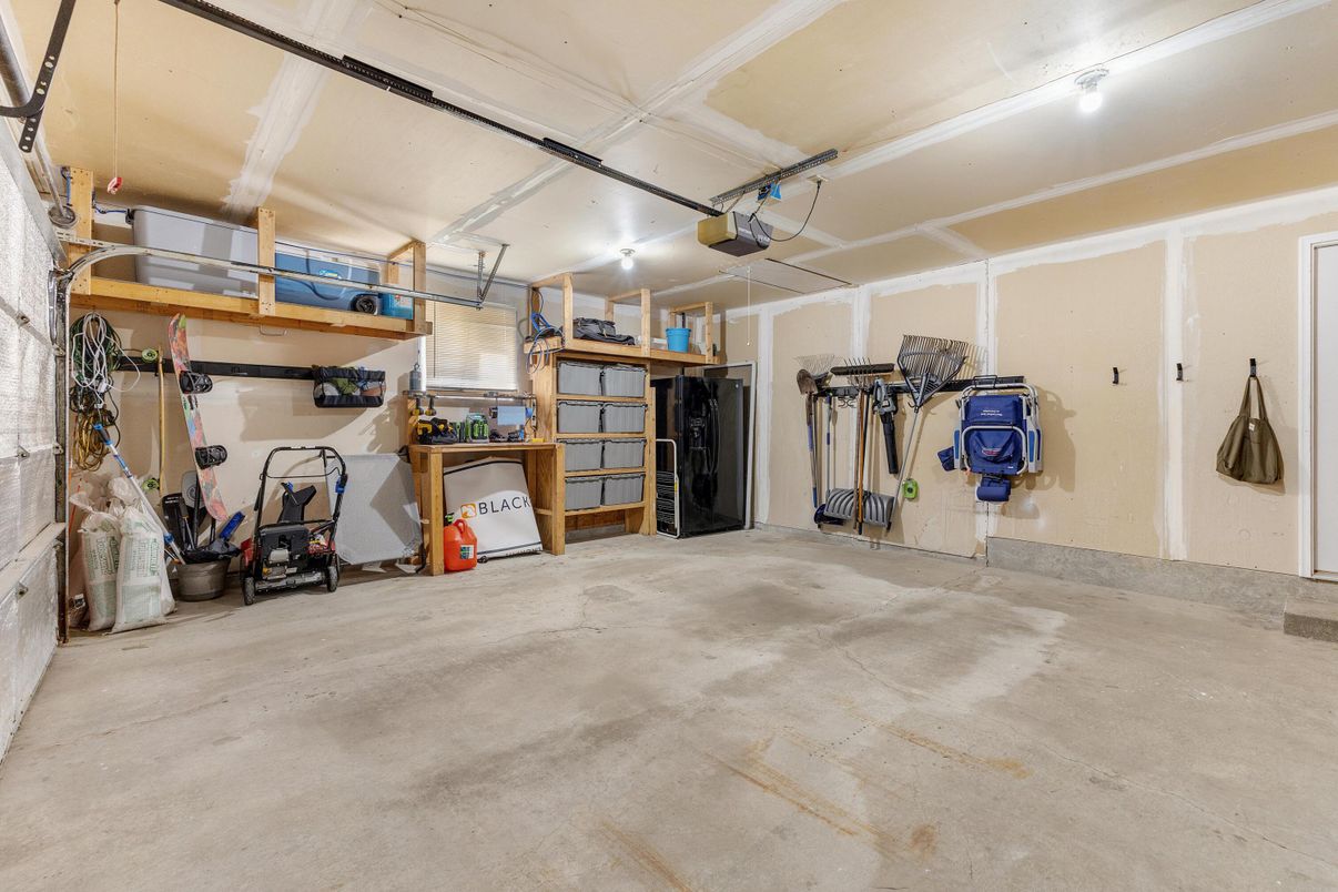 Garage, Interior