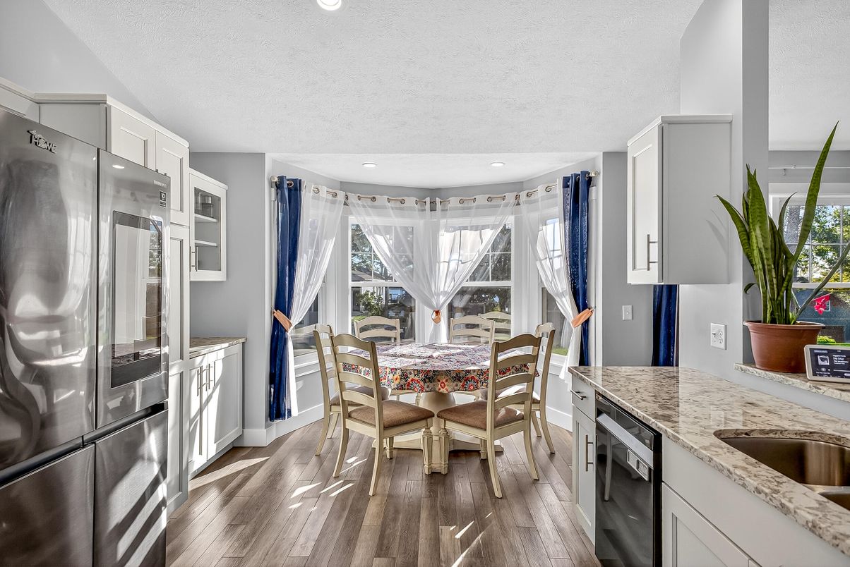 Dining room, Interior, Kitchen, Recessed Lighting, Wood Texture Flooring