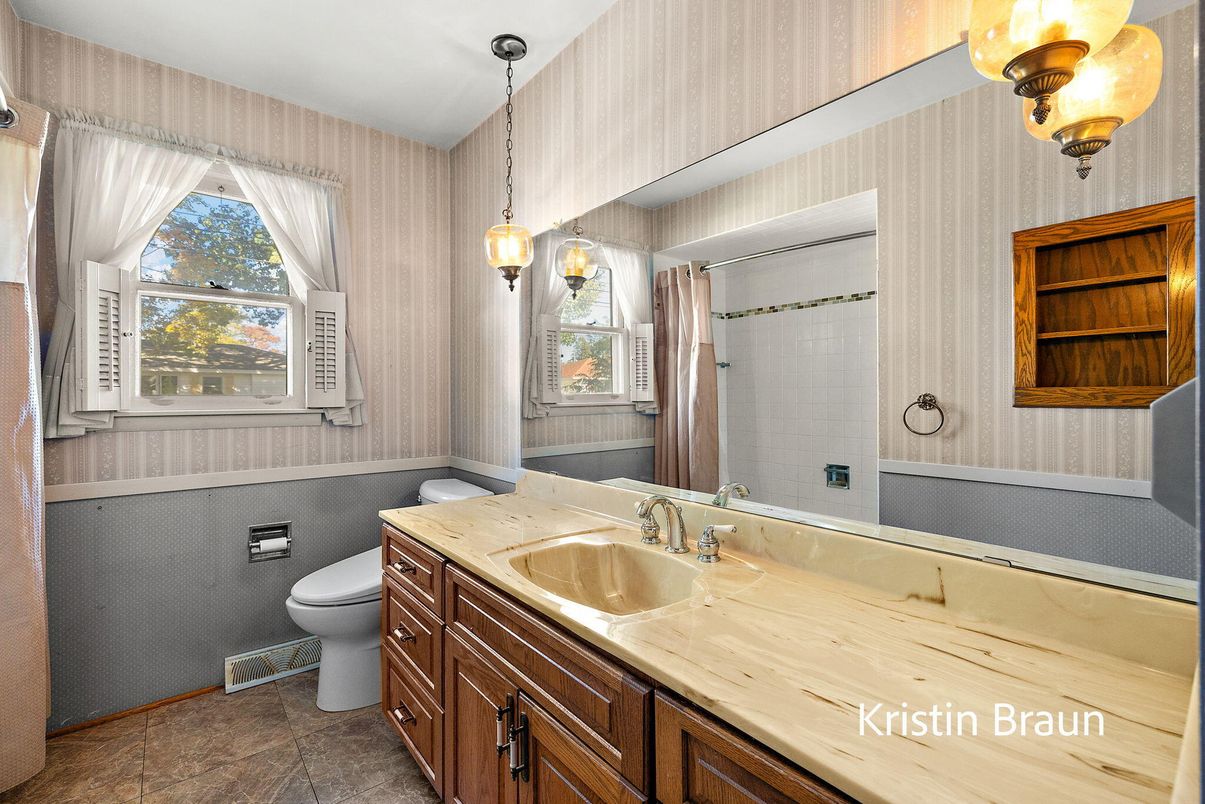Bathroom, Interior, Pendant Lights