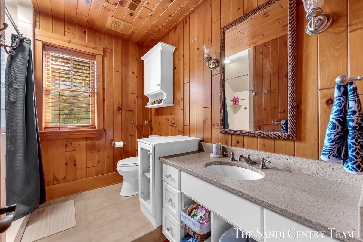 Bathroom, Interior, Wooden Ceilings, Wooden Walls