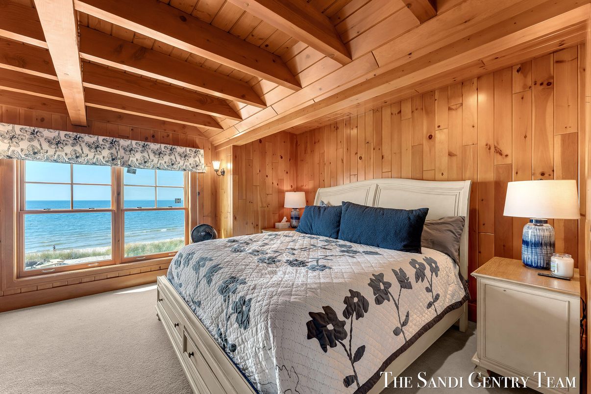 Bedroom, Interior, Water, Wooden Beams, Wooden Ceilings, Wooden Walls