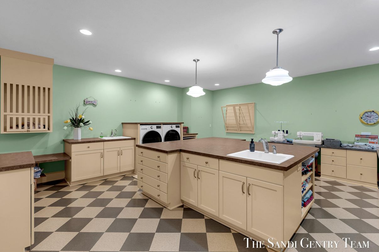 Interior, Pendant Lights, Recessed Lighting, Washer