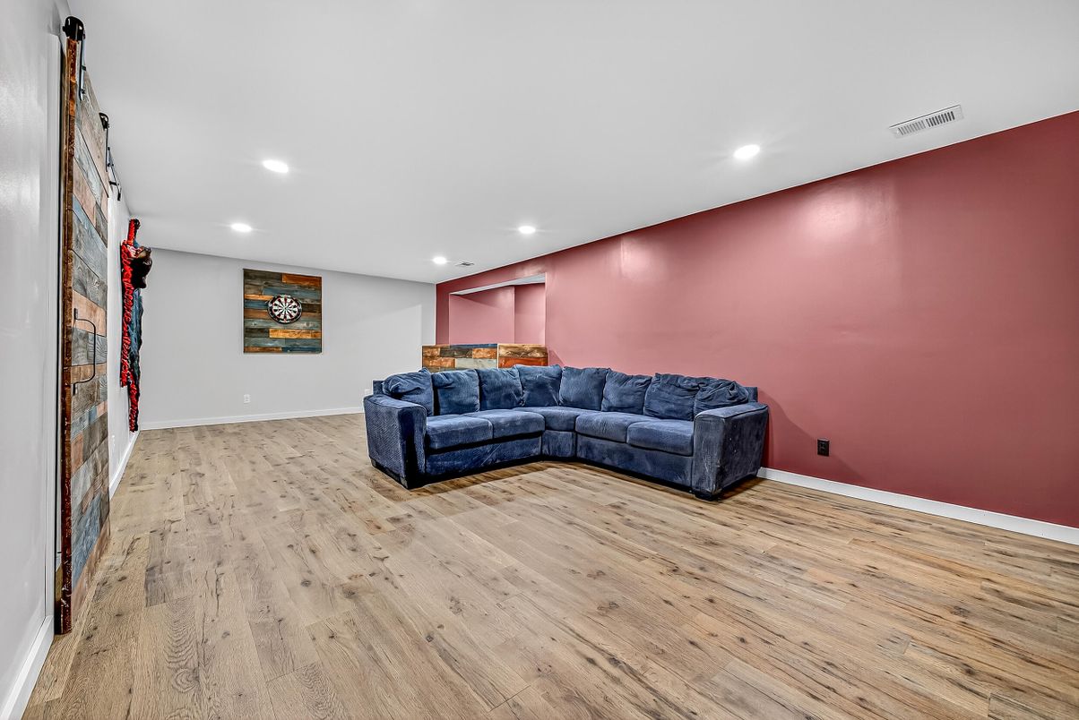 Interior, Recessed Lighting, Wood Texture Flooring