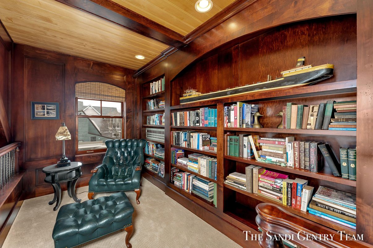 Home Office, Interior, Recessed Lighting, Wooden Beams, Wooden Ceilings, Wooden Walls