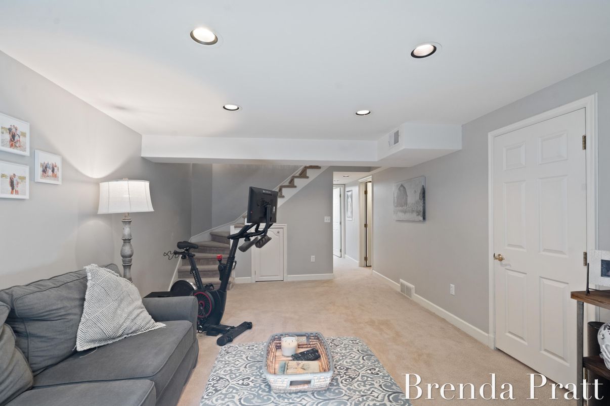 Fitness Equipment, Interior, Recessed Lighting