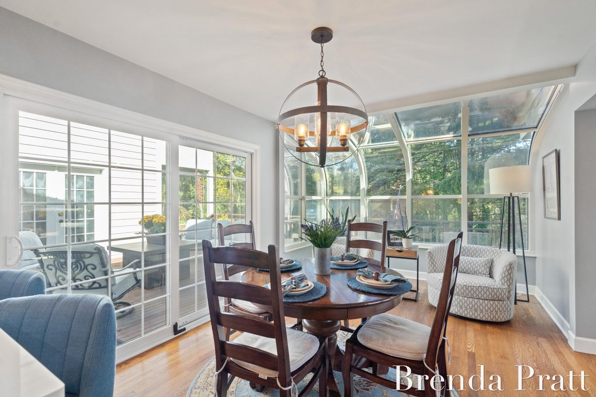 Chandelier, Dining room, Interior, Sun Room, Wood Texture Flooring