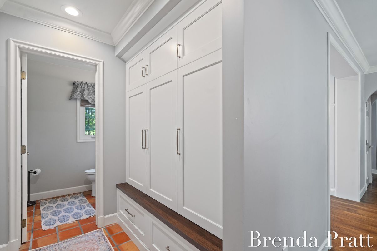 Bathroom, Interior, Recessed Lighting, Wood Texture Flooring
