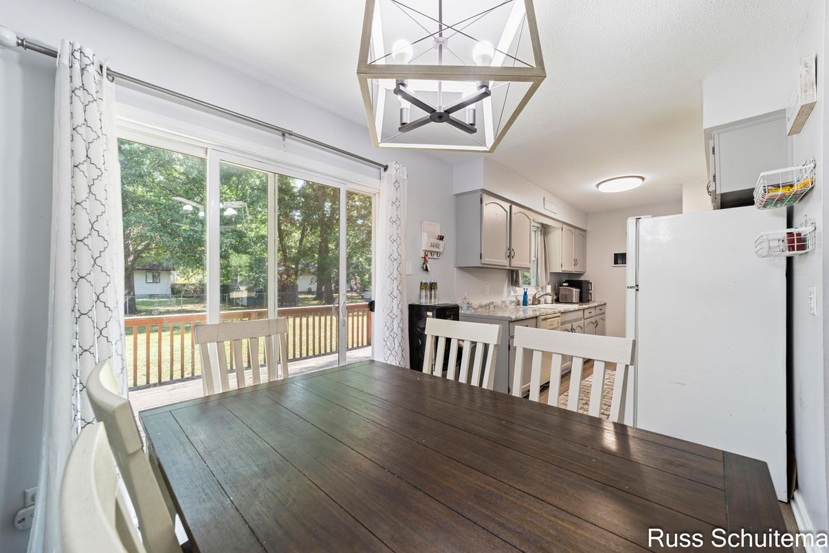 Dining room, Interior, Kitchen, Pendant Lights, Wood Texture Flooring