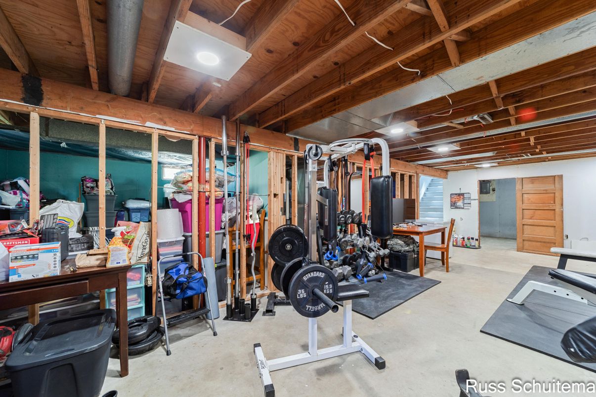 Fitness Equipment, Interior, Wooden Beams, Wooden Ceilings