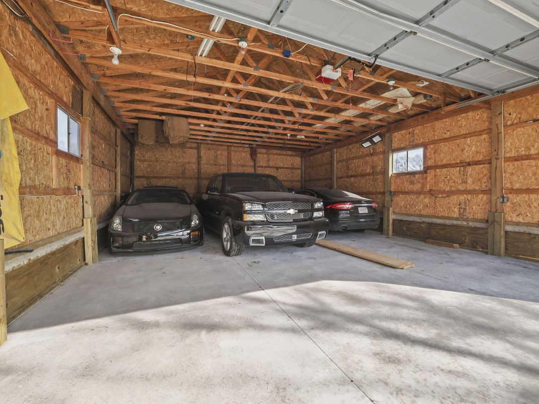 Garage, Interior, Wooden Beams, Wooden Walls