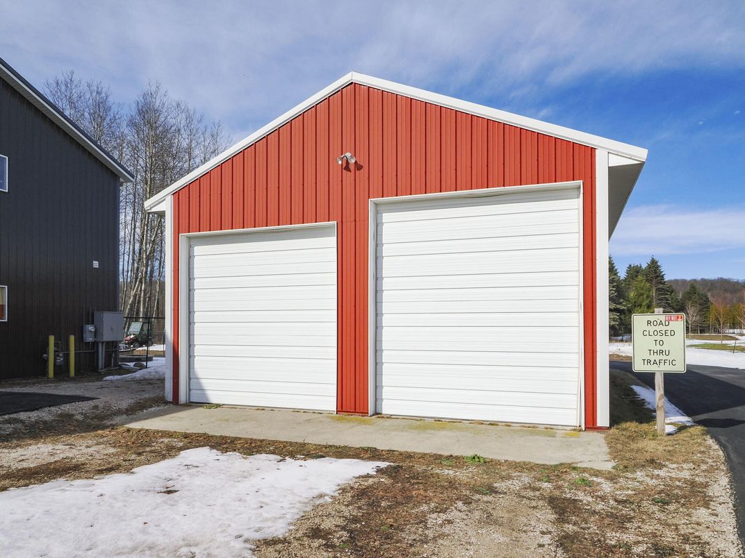 Detached Garage, Exterior