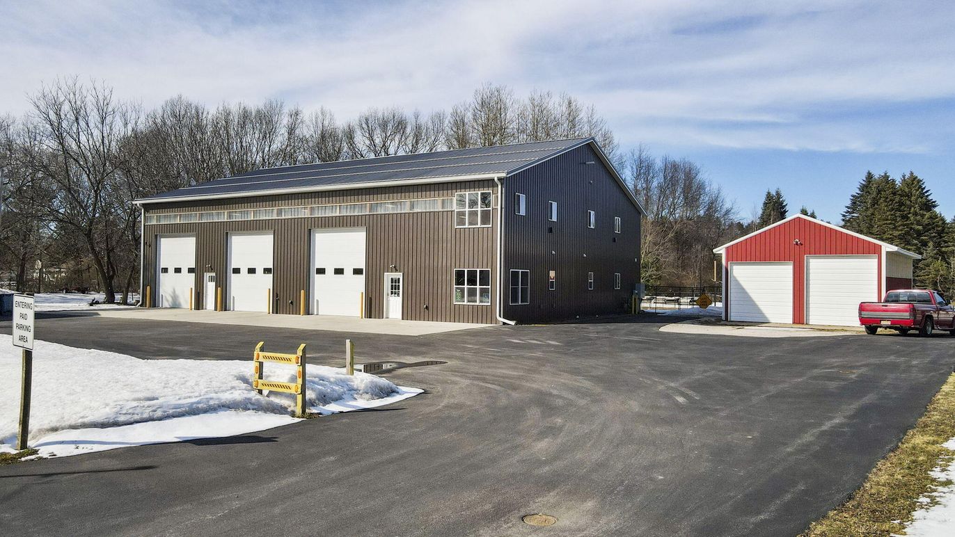 Detached Garage, Exterior