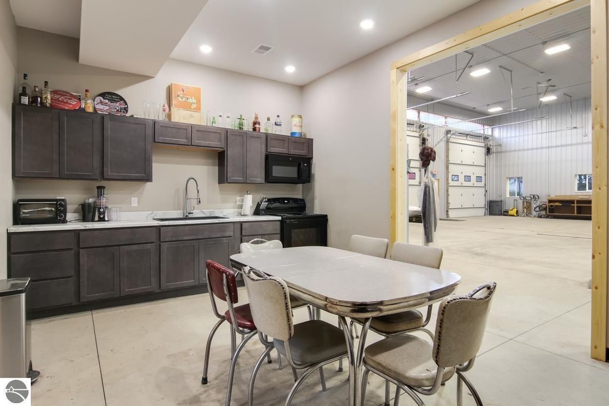 Dining room, Interior, Kitchen, Recessed Lighting