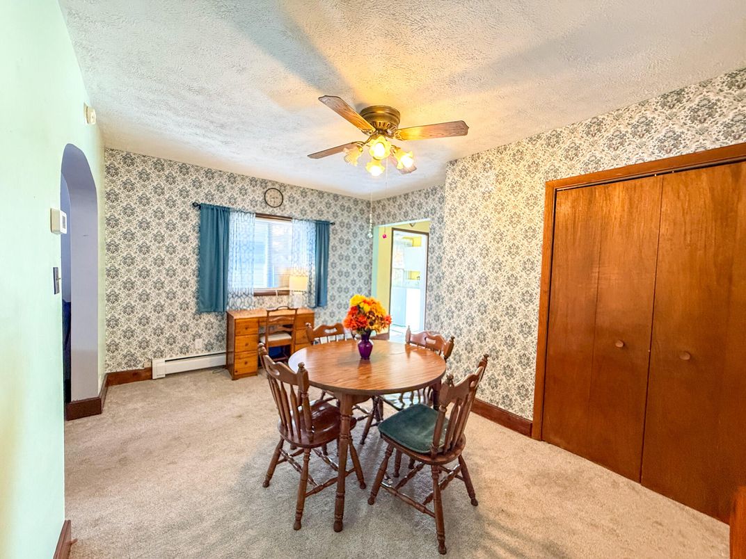 Dining room, Interior