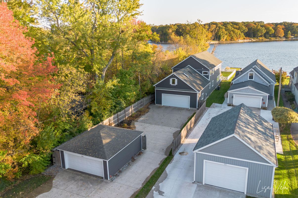 Detached Garage, Exterior