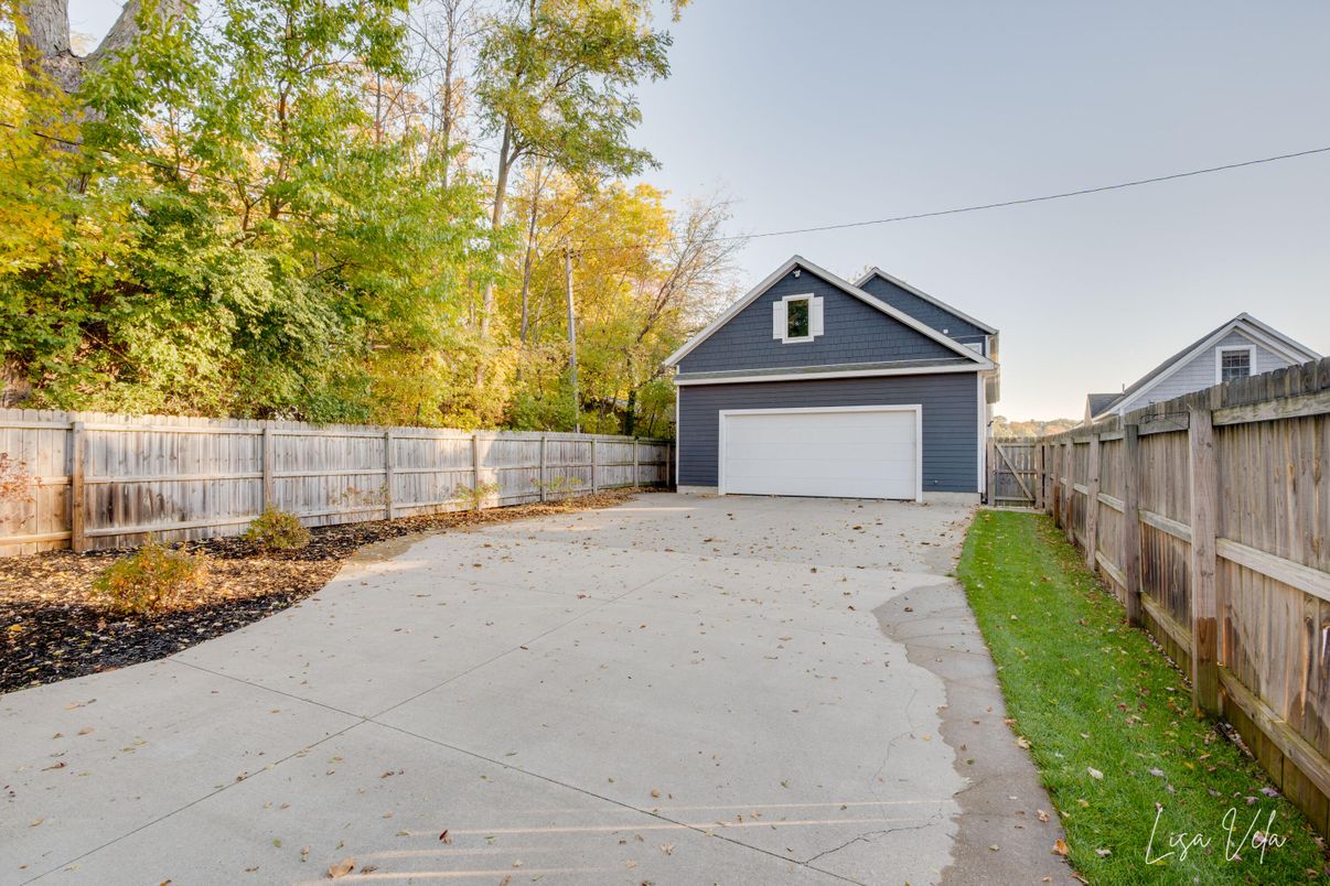 Backyard, Detached Garage, Exterior
