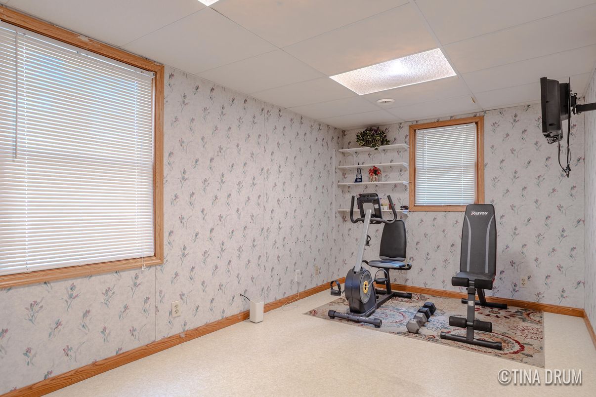 Fitness Equipment, Interior, Recessed Lighting