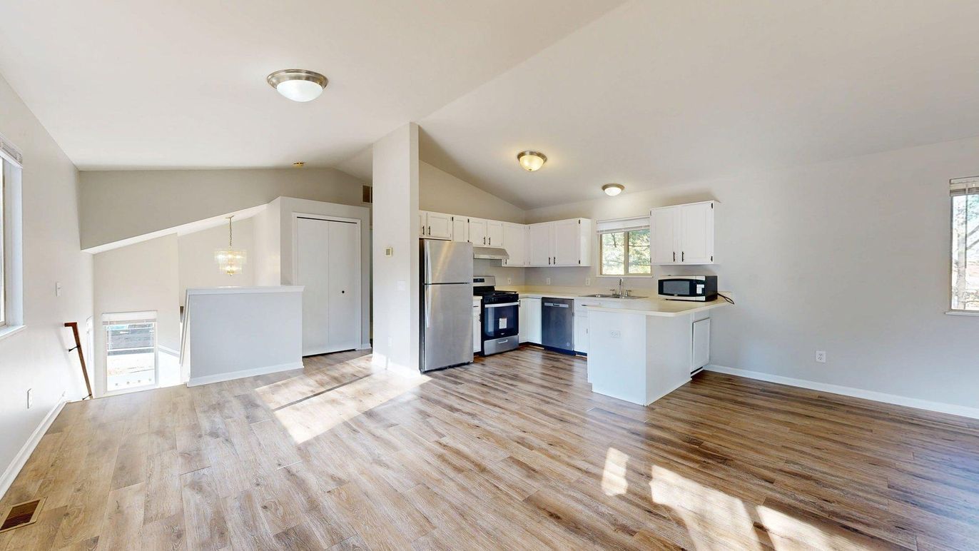 Interior, Kitchen, Pendant Lights, Wood Texture Flooring