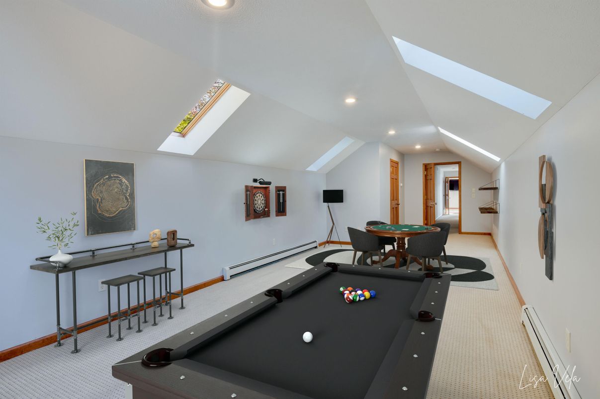 Billiard Table, Game Room, Interior, Recessed Lighting