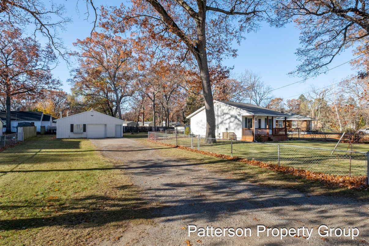 Backyard, Detached Garage, Exterior