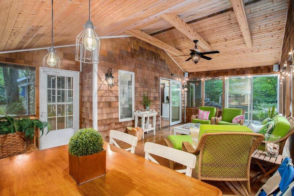 Dining room, Interior, Living room, Pendant Lights, Stone Walls, Wooden Beams, Wooden Ceilings, Wood Texture Flooring