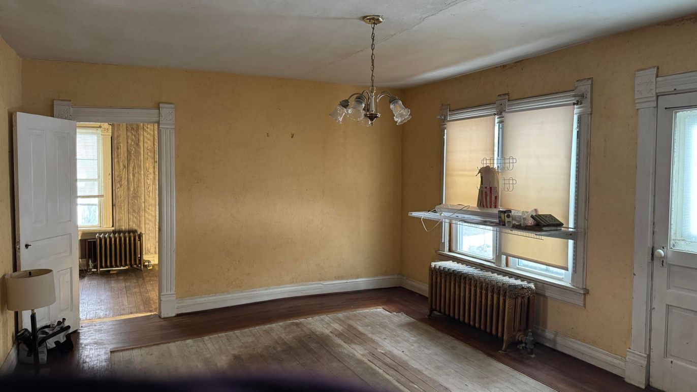 Chandelier, Empty room, Interior, Pendant Lights, Wood Texture Flooring