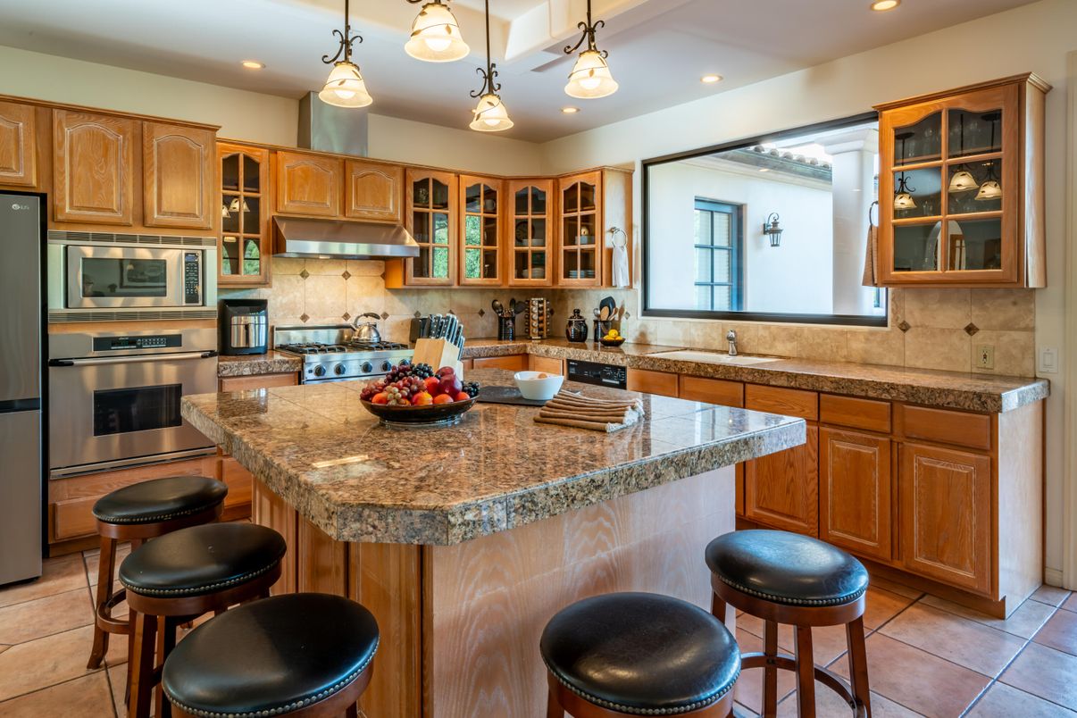 Interior, Kitchen, Pendant Lights, Recessed Lighting, Stainless Steel Appliances