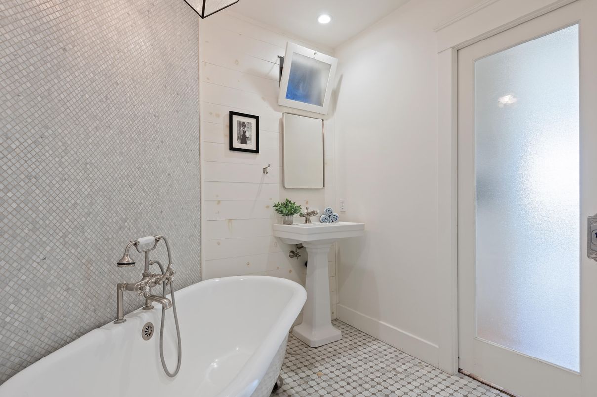 Bathroom, Free Standing Baths, Interior, Recessed Lighting