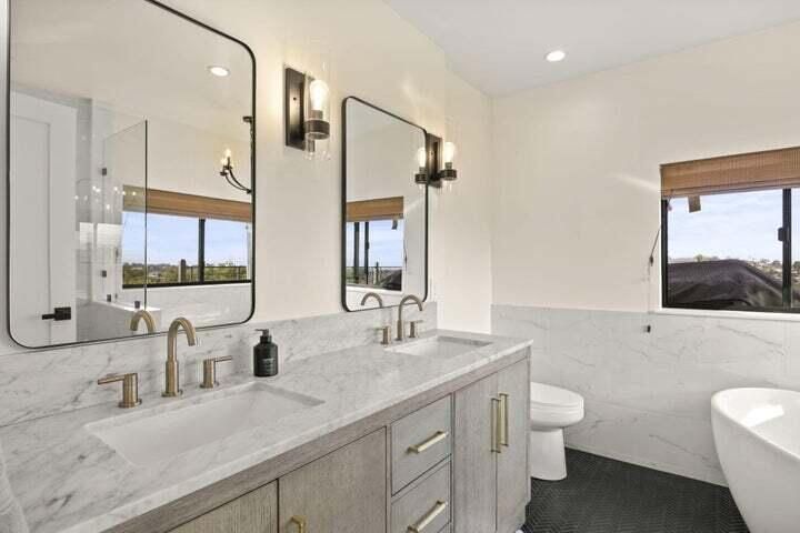 Bathroom, Dual Sink Vanities, Free Standing Baths, Interior, Recessed Lighting