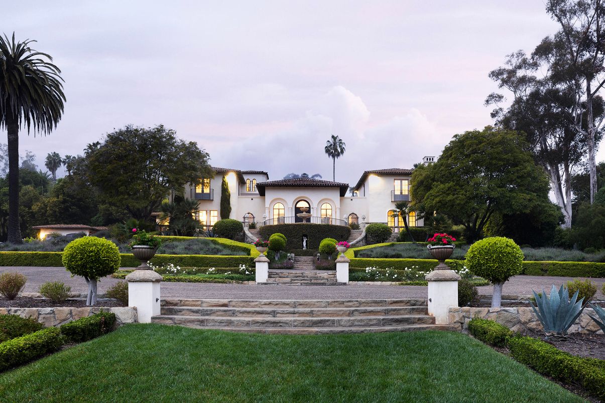 Backyard, Exterior, Facade, Mediterranean