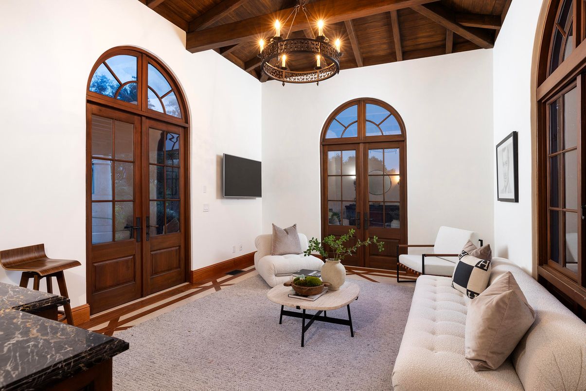 Chandelier, Interior, Living room, Wooden Beams, Wooden Ceilings