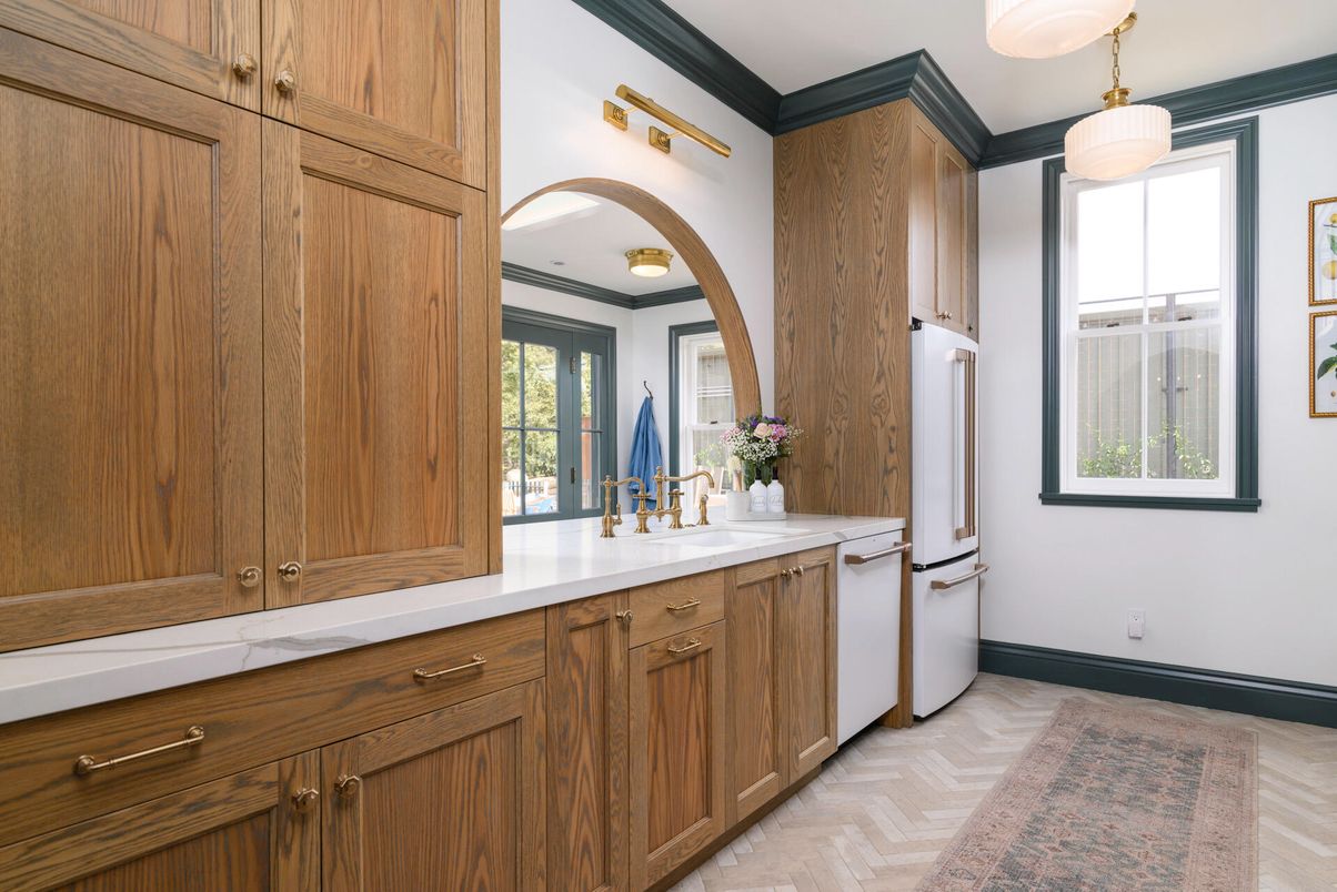 Interior, Kitchen, Pendant Lights, Wood Texture Flooring