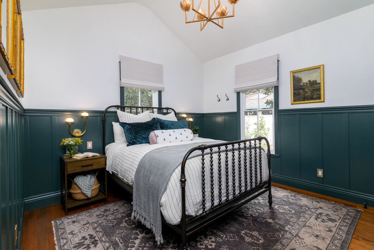 Bedroom, Chandelier, Interior, Wood Texture Flooring