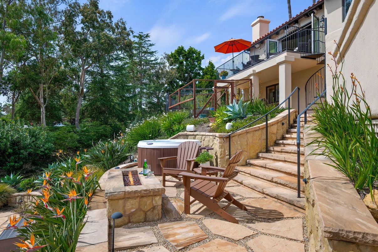 Exterior, Hot Tub