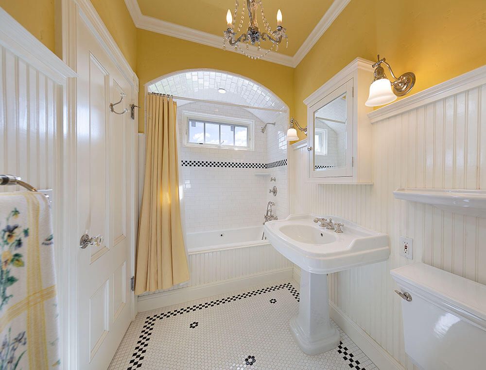 Bathroom, Chandelier, Interior