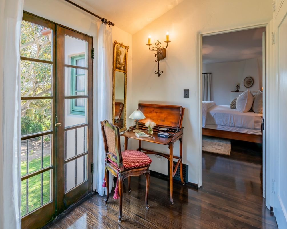 Bedroom, Home Office, Interior, Wood Texture Flooring