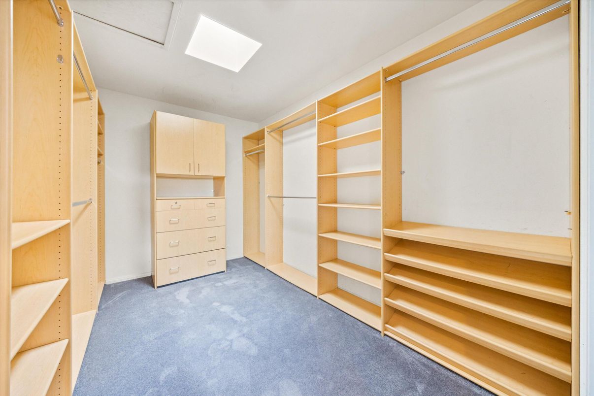 Interior, Recessed Lighting, Walk-in Closets