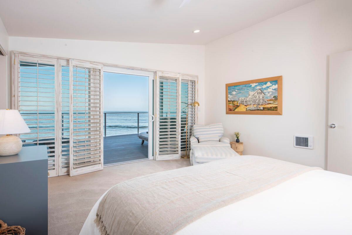 Bedroom, Interior, Recessed Lighting, Water
