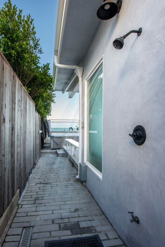 Exterior, Water