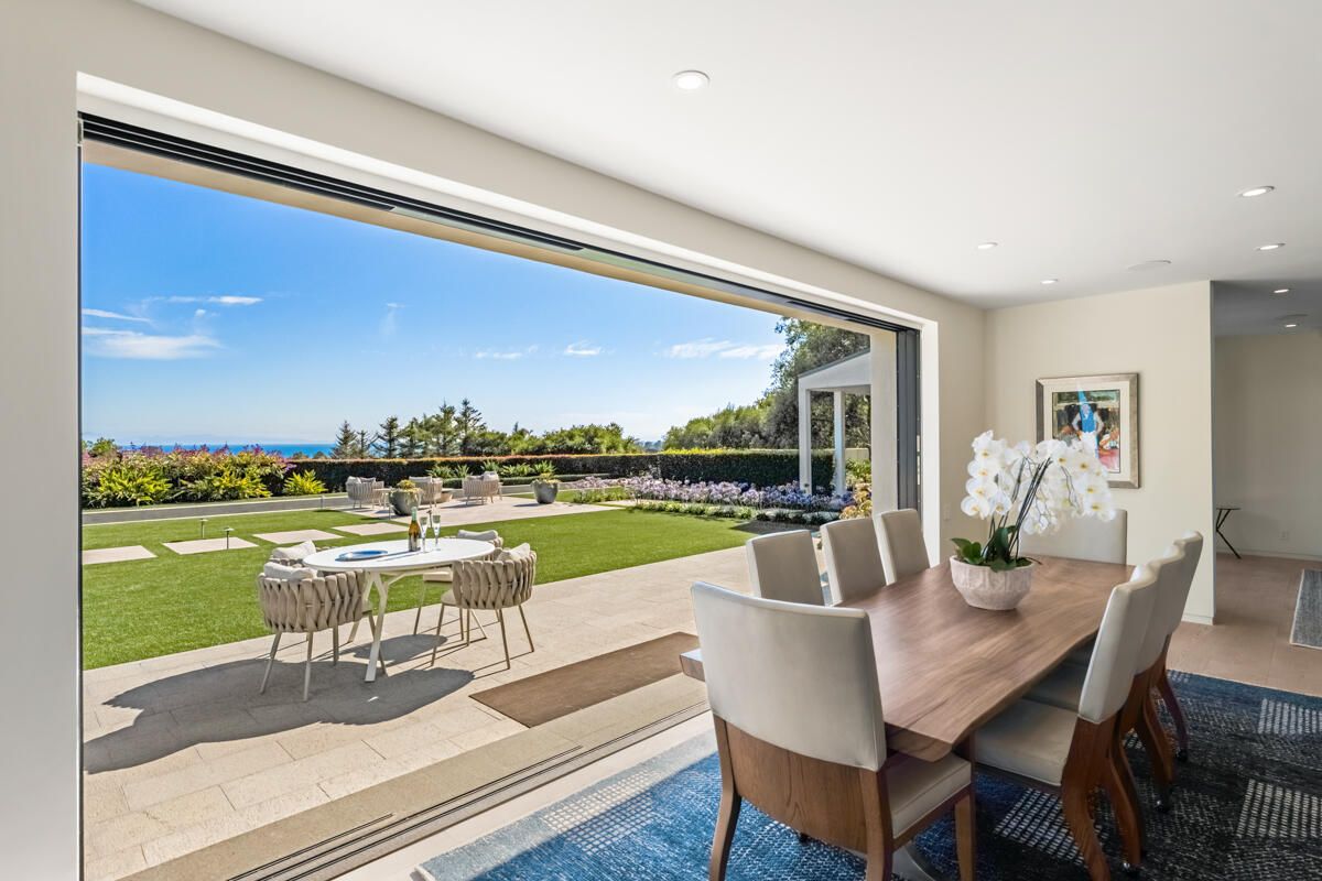 Dining room, Interior, Recessed Lighting, Water