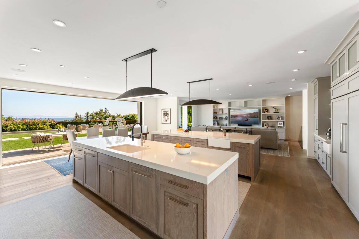 Interior, Kitchen, Living room, Pendant Lights, Recessed Lighting, Water, Wood Texture Flooring