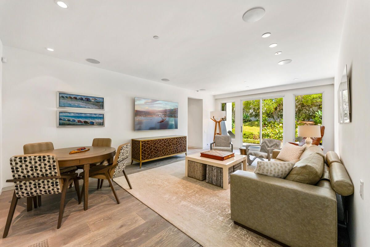 Dining room, Interior, Living room, Recessed Lighting, Wood Texture Flooring