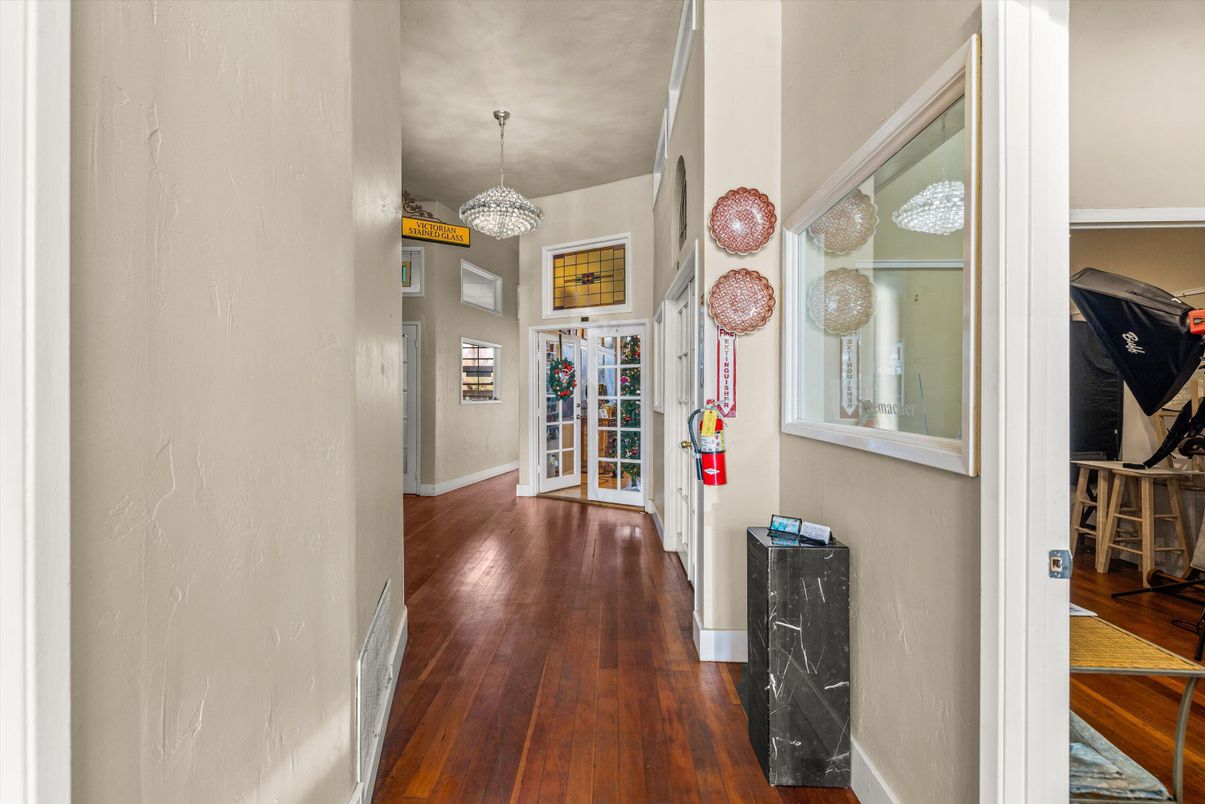Chandelier, Interior, Wood Texture Flooring