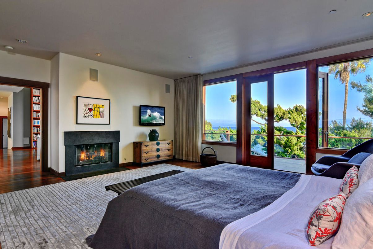 Bedroom, Fireplace, Interior, Recessed Lighting, Wood Texture Flooring