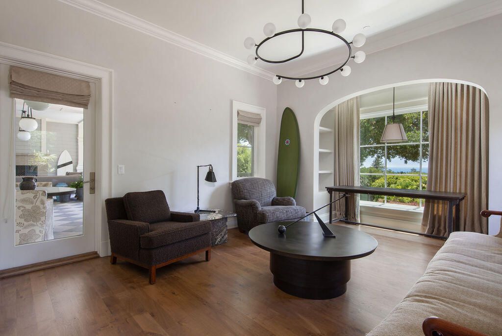 Interior, Pendant Lights, Wood Texture Flooring